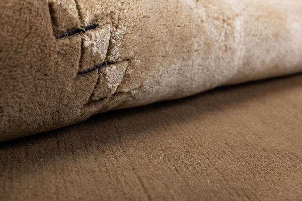 Индийский ковер из шерсти и бамбукового шёлка «VELVET MIRAGE» TANNERY BEIGE 200 x 300 см Индийский ковер из шерсти и бамбукового шёлка «VELVET MIRAGE» TANNERY BEIGE 200 x 300 см