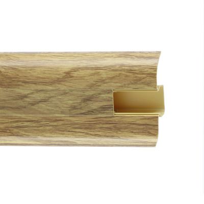 Плинтус ПВХ WINART Арт 817 Дуб Обыкновенный 58×21×2500мм