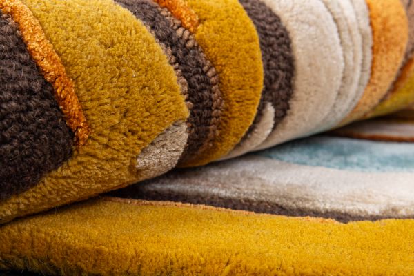 Индийский ковер из эвкалиптового шёлка и шерсти «VELVET MIRAGE» SIGNS YELLOW STONE 125 x 200 см