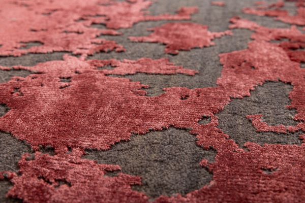 Индийский ковер из шерсти и арт-шёлка «CHAOS THEORY» ESK431-D.GREY-R.LACQUER 249 x 310 см Индийский ковер из шерсти и арт-шёлка «CHAOS THEORY» ESK431-D.GREY-R.LACQUER 249 x 310 см