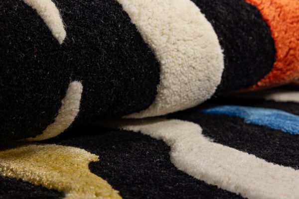 Индийский ковер из эвкалиптового шёлка и шерсти «VELVET MIRAGE» SIGN FUNKY ZEBRA 125 x 200 см Индийский ковер из эвкалиптового шёлка и шерсти «VELVET MIRAGE» SIGN FUNKY ZEBRA 125 x 200 см