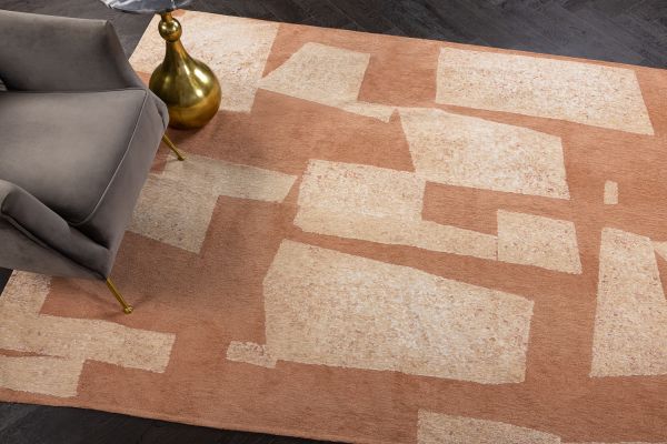 Бельгийский ковер из полиэфирного шёлка «FEATHER» 9547-SKIP-CINNAMON GUMS 140 x 200 см Бельгийский ковер из полиэфирного шёлка «FEATHER» 9547-SKIP-CINNAMON GUMS 140 x 200 см