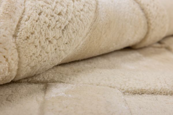 Индийский ковер из шерсти и эвкалиптового шёлка «VELVET MIRAGE» ARTE WHITE 200 x 300 см