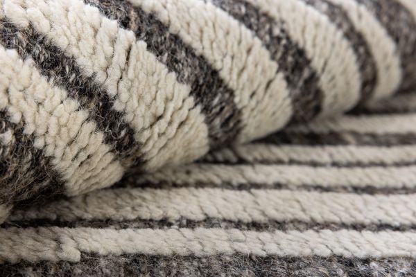 Индийский ковер из шерсти и хлопка «SORRENTO» RILEY73-IVR-CHAR 241 x 307 см Индийский ковер из шерсти и хлопка «SORRENTO» RILEY73-IVR-CHAR 241 x 307 см