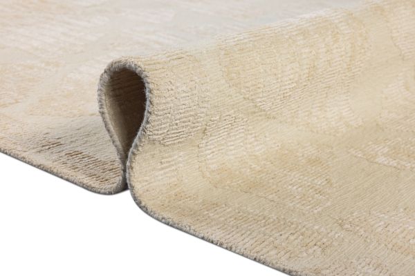 Индийский ковер из шёлка, шерсти и хлопка «BLANC DE BLANCS» KE3160-BEIGE 245 x 307 см