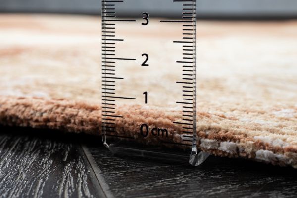 Бельгийский ковер из полиэфирного шёлка «FEATHER» 9547-SKIP-CINNAMON GUMS 140 x 200 см Бельгийский ковер из полиэфирного шёлка «FEATHER» 9547-SKIP-CINNAMON GUMS 140 x 200 см