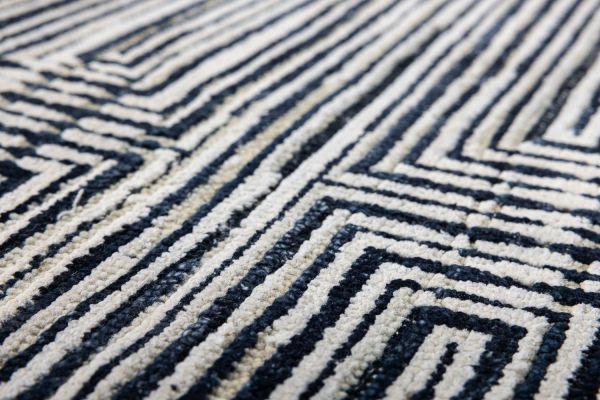 Индийский ковер из шёлка и шерсти «WEST HOLLYWOOD» M44-IVORY-BLACK 244 x 307 см Индийский ковер из шёлка и шерсти «WEST HOLLYWOOD» M44-IVORY-BLACK 244 x 307 см