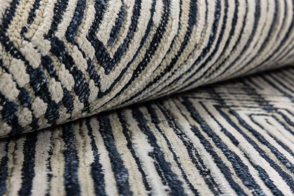 Индийский ковер из шёлка и шерсти «WEST HOLLYWOOD» M44-IVORY-BLACK 244 x 307 см Индийский ковер из шёлка и шерсти «WEST HOLLYWOOD» M44-IVORY-BLACK 244 x 307 см