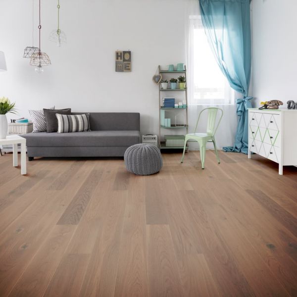 Паркетная доска STEP XL & L Дуб Роял Серый / Oak Royal Grey 1-полосная, брашированная, под матовым лаком, V2